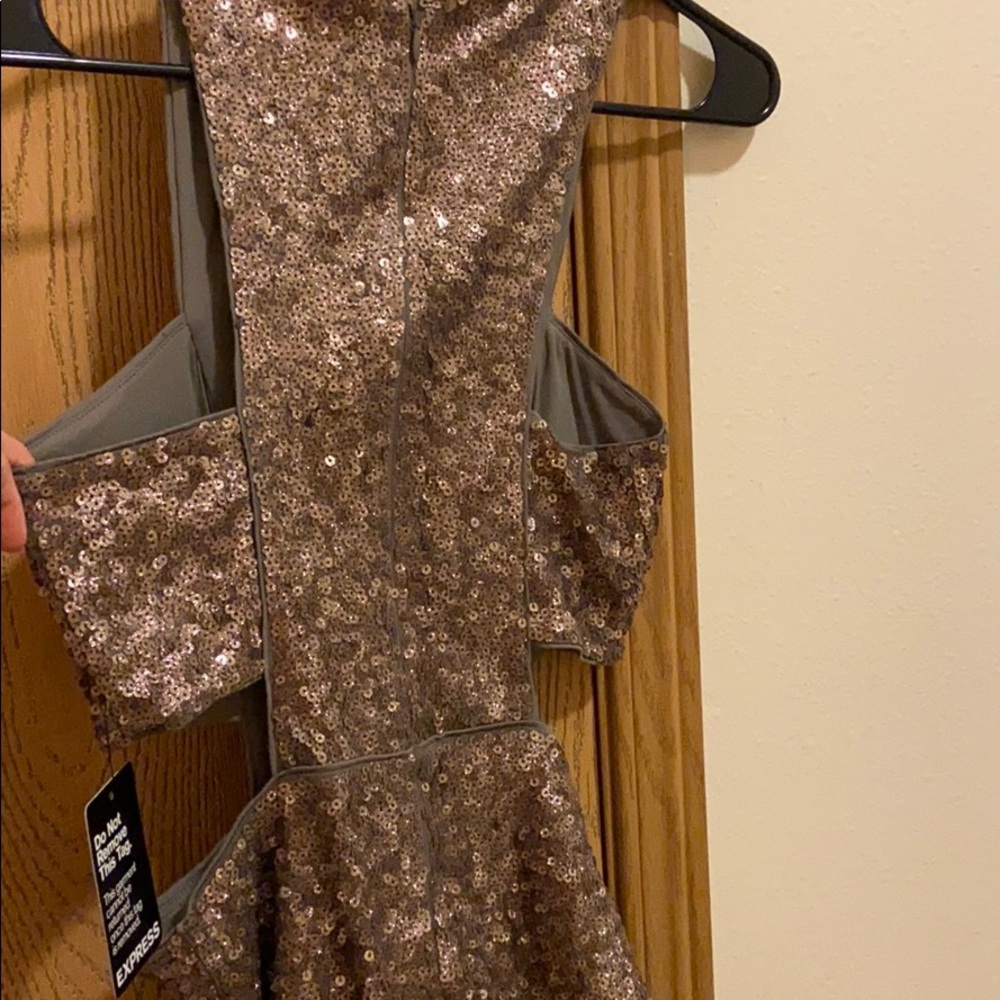 Dress - Picture 2 of 2